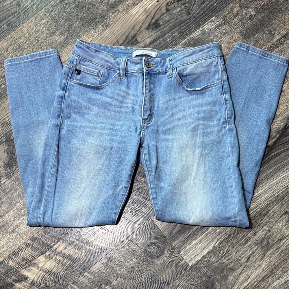 KanCan Denim Blue Straight Leg Jeans. Size 11/29